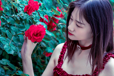 7月17日人民币对美元中间价报7.1461元 上调65个基点